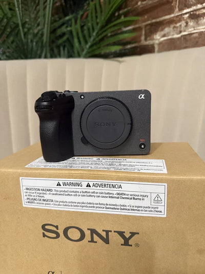 Sony FX30 26.1MP 4K Cinema Digital Camera (Body only) - Gray (ILME-FX30B) Mint