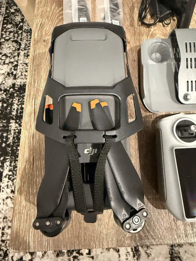 DJI Mavic 3 Pro With RC, 3 Batteries, Charging Hub, ND Filters