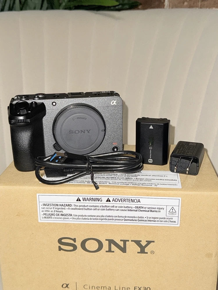 Sony FX30 26.1MP 4K Cinema Digital Camera (Body only) - Gray (ILME-FX30B) Mint