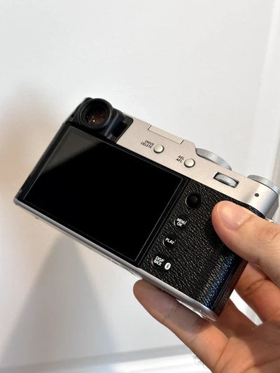 Fujifilm X100VI (Silver) w/ Cinebloom 20%, HD Filter, Black Case, Screen shield