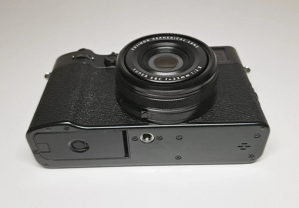 Fujifilm X100VI Black + Lots of Extras. Only 200 shot shutter count.