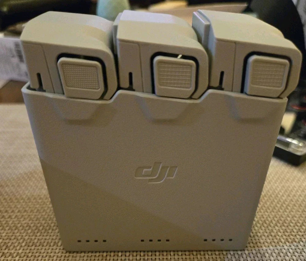 BUNDLE DJI Mini 4 Pro & RC2 Remote + 4 Batteries & Charger+Case+Filters+512GB SD