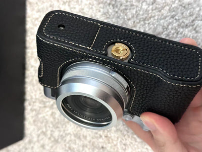 Fujifilm X100VI (Silver) w/ Cinebloom 20%, HD Filter, Black Case, Screen shield