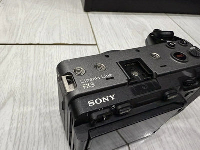Sony FX3 (ILME-FX3) Full-Frame 12.1MP Cinema Camera Bundle