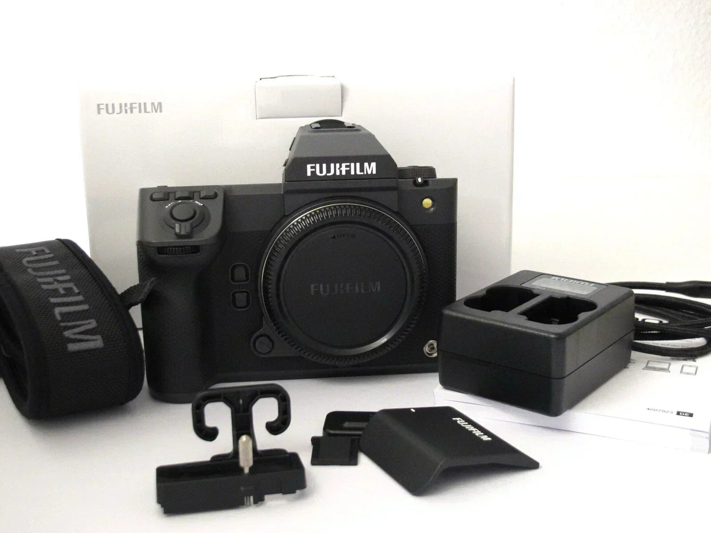 Fujifilm GFX100 II – Excellent Condition | Only 180 Shutter Count