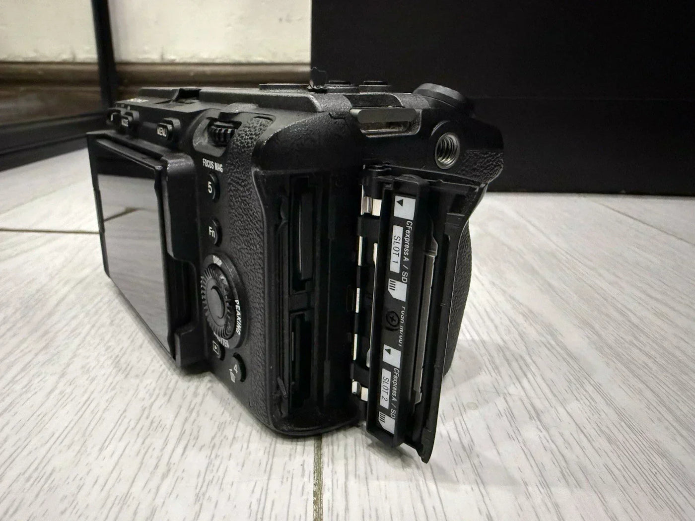 Sony FX3 (ILME-FX3) Full-Frame 12.1MP Cinema Camera Bundle